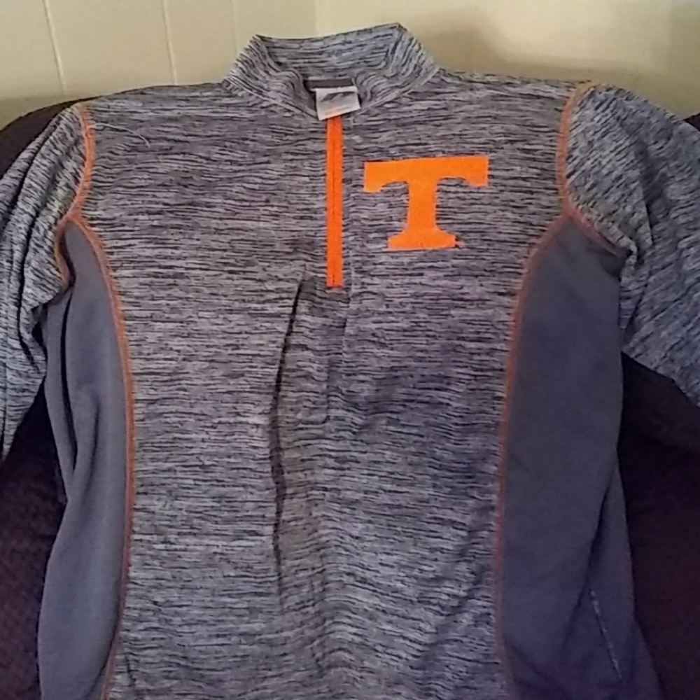 Long sleeve zip up